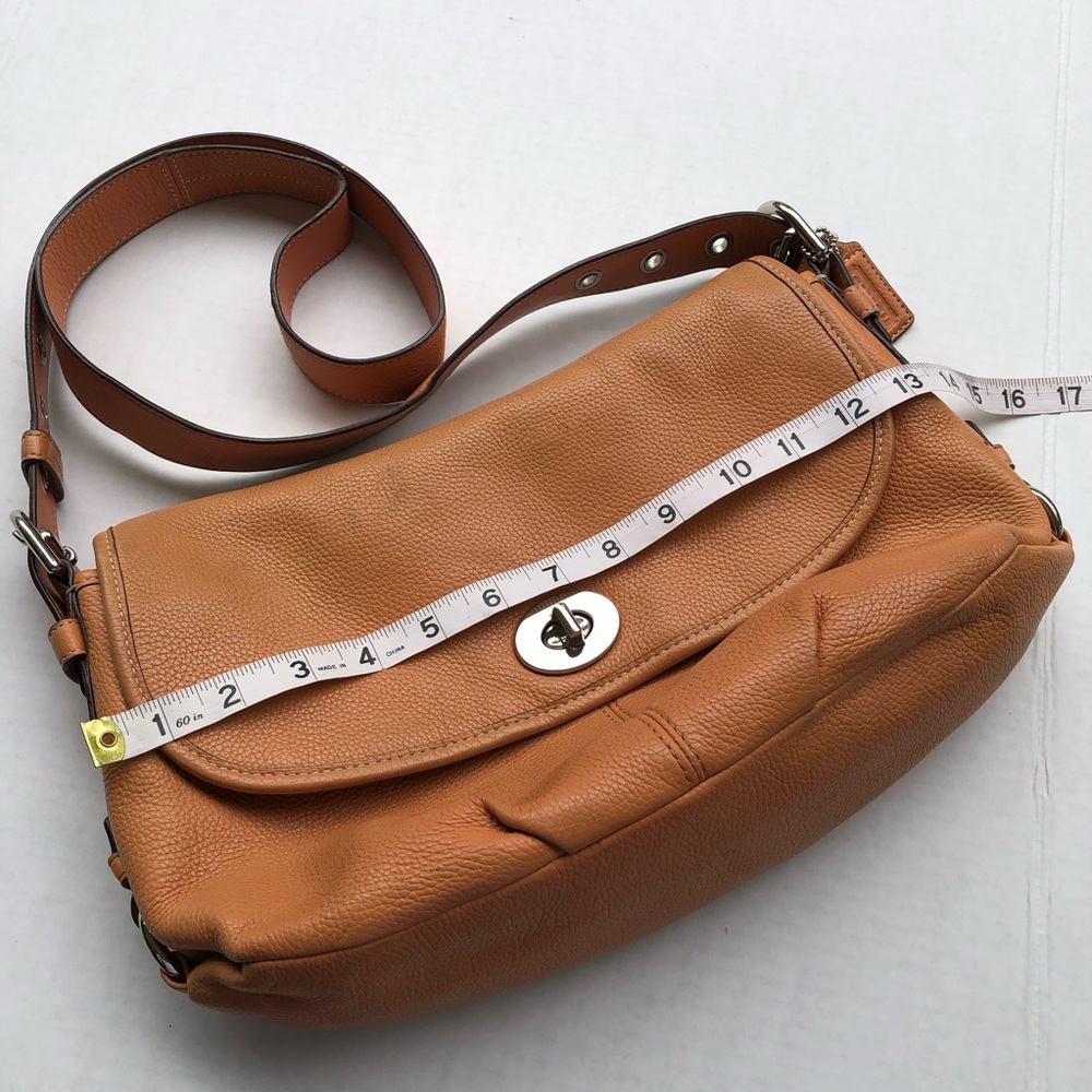 Coach Crossbody - Picture 5 of 8
